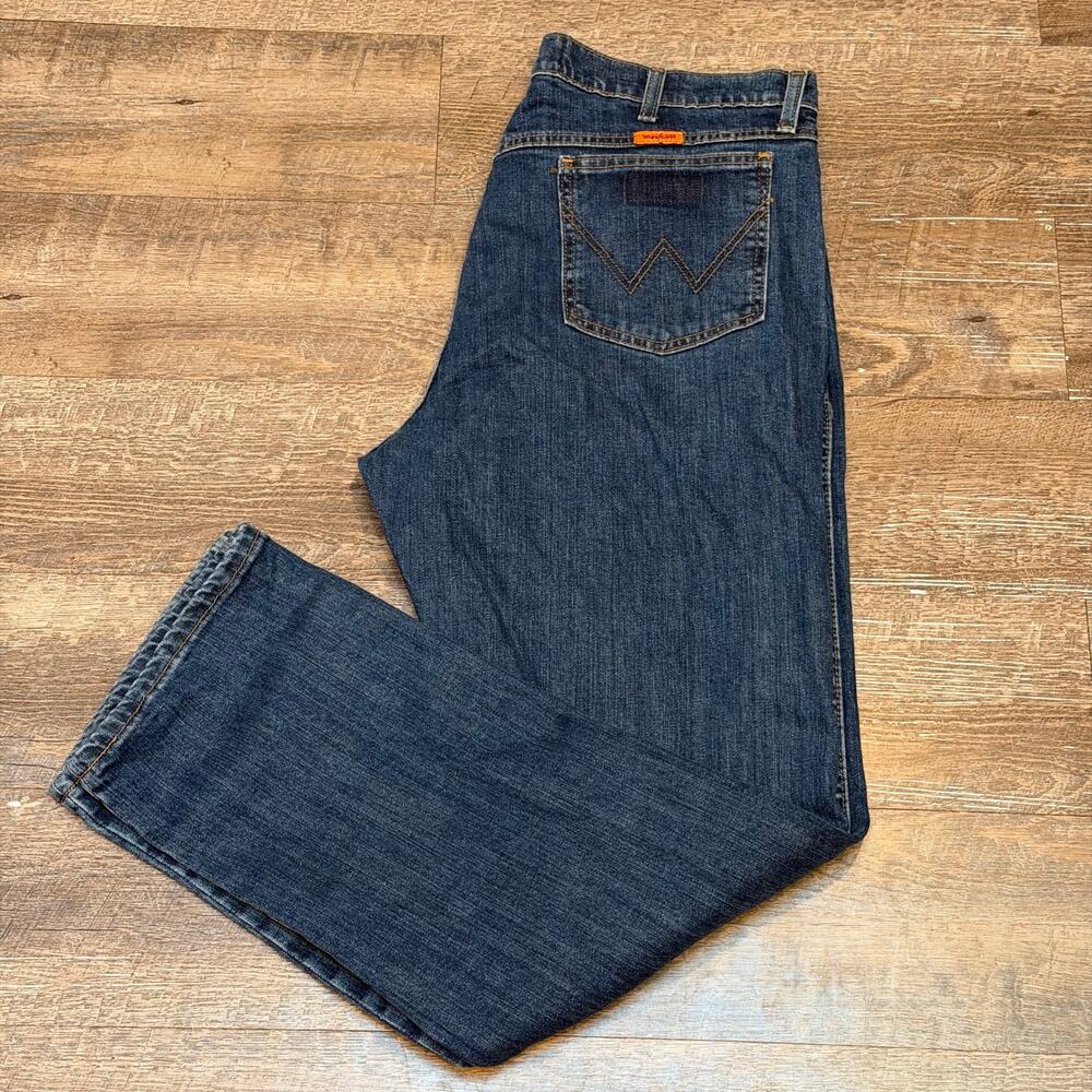 Wrangler FR Jeans Mens 38x32 Advanced Comfort CAT2 2112 Flame Resistant Blue